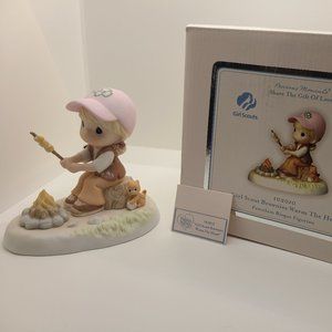 *NEW* Precious Moments Girl Scout Brownies Warm the Heart Figurine